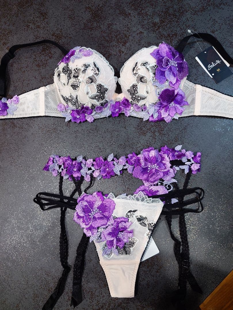 サルート✨️レア✨️Ｅ６５3点セット✨️１２