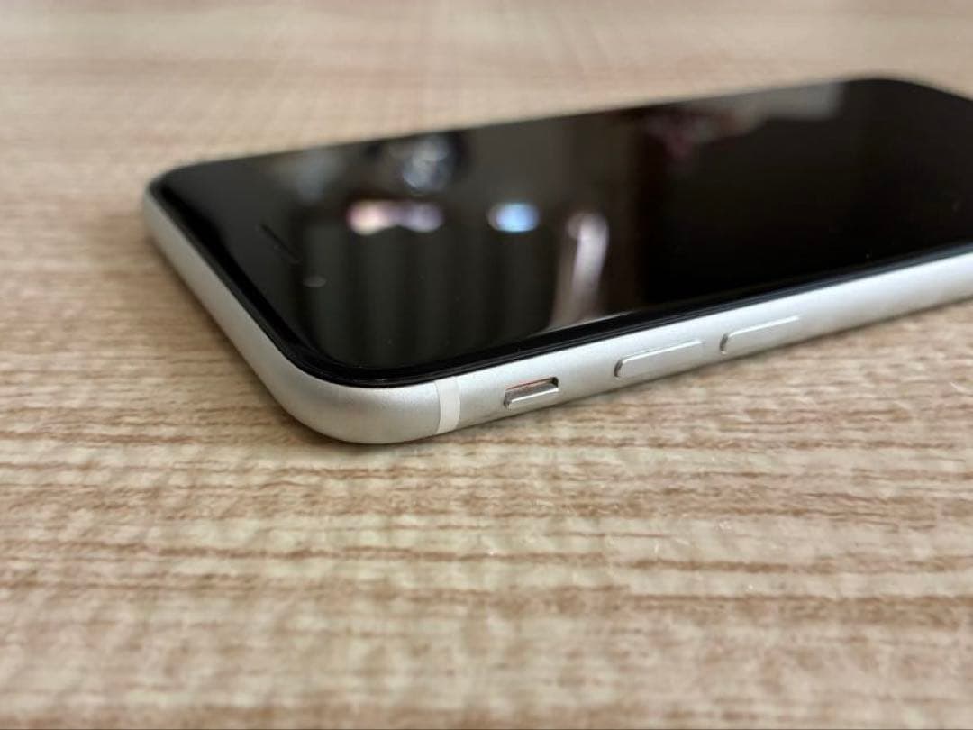 Apple iPhone SE (第2世代) ホワイト 本体 箱あり