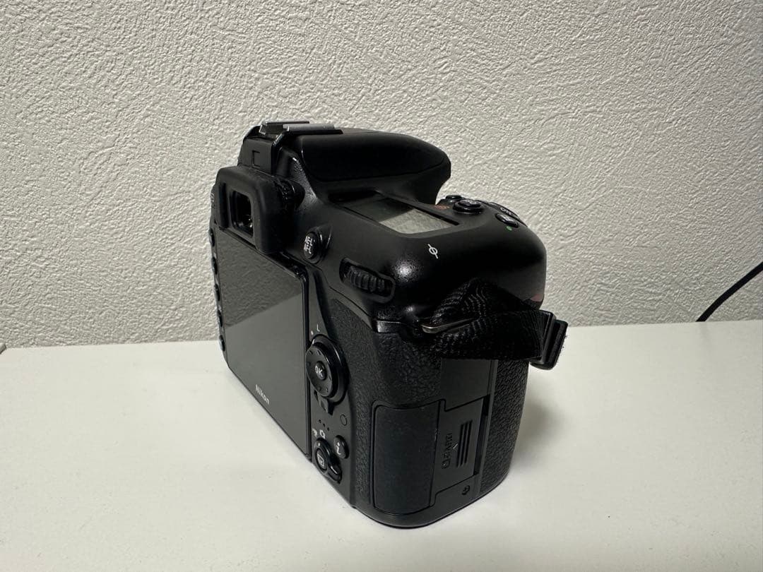 Nikon D7500 一眼レフカメラ