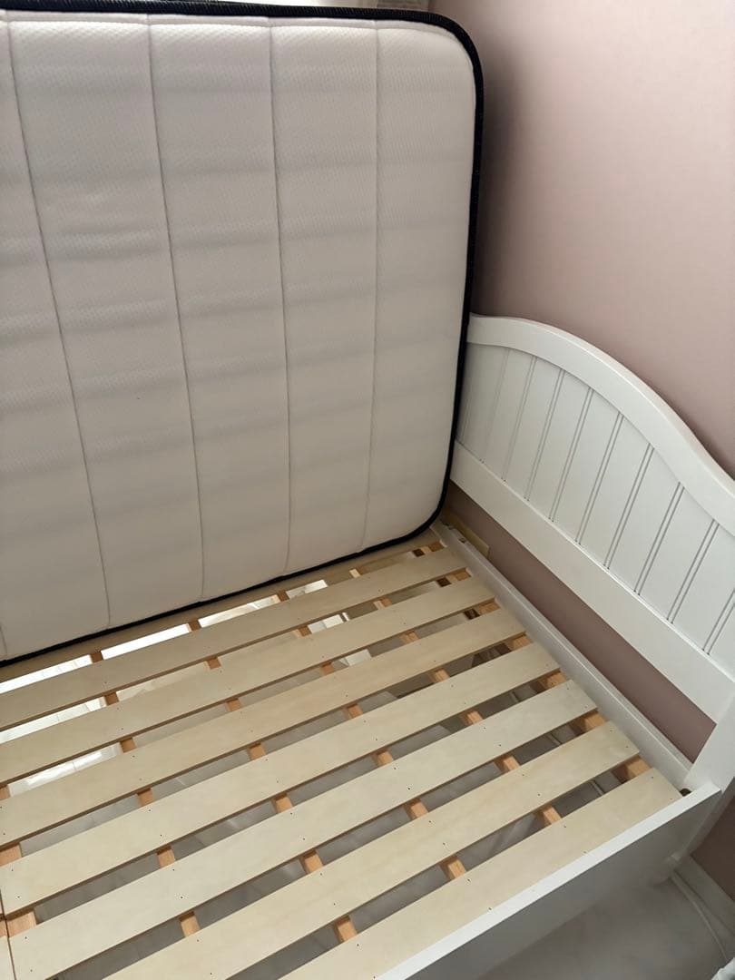 セミシングルベッドフレームとマットレスセット