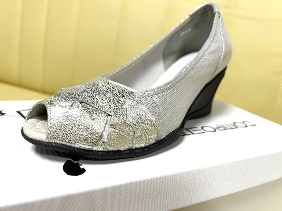 【新品・未使用】コンポジションナイン オープントゥパンプス