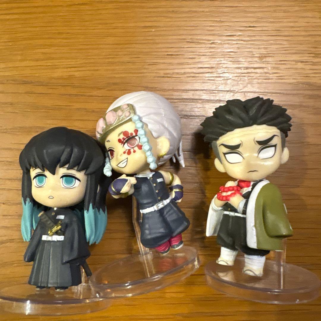 鬼滅の刃　プレミアムガシャポン　ちまっ！きゃら 15体　煉獄だけ台座なし