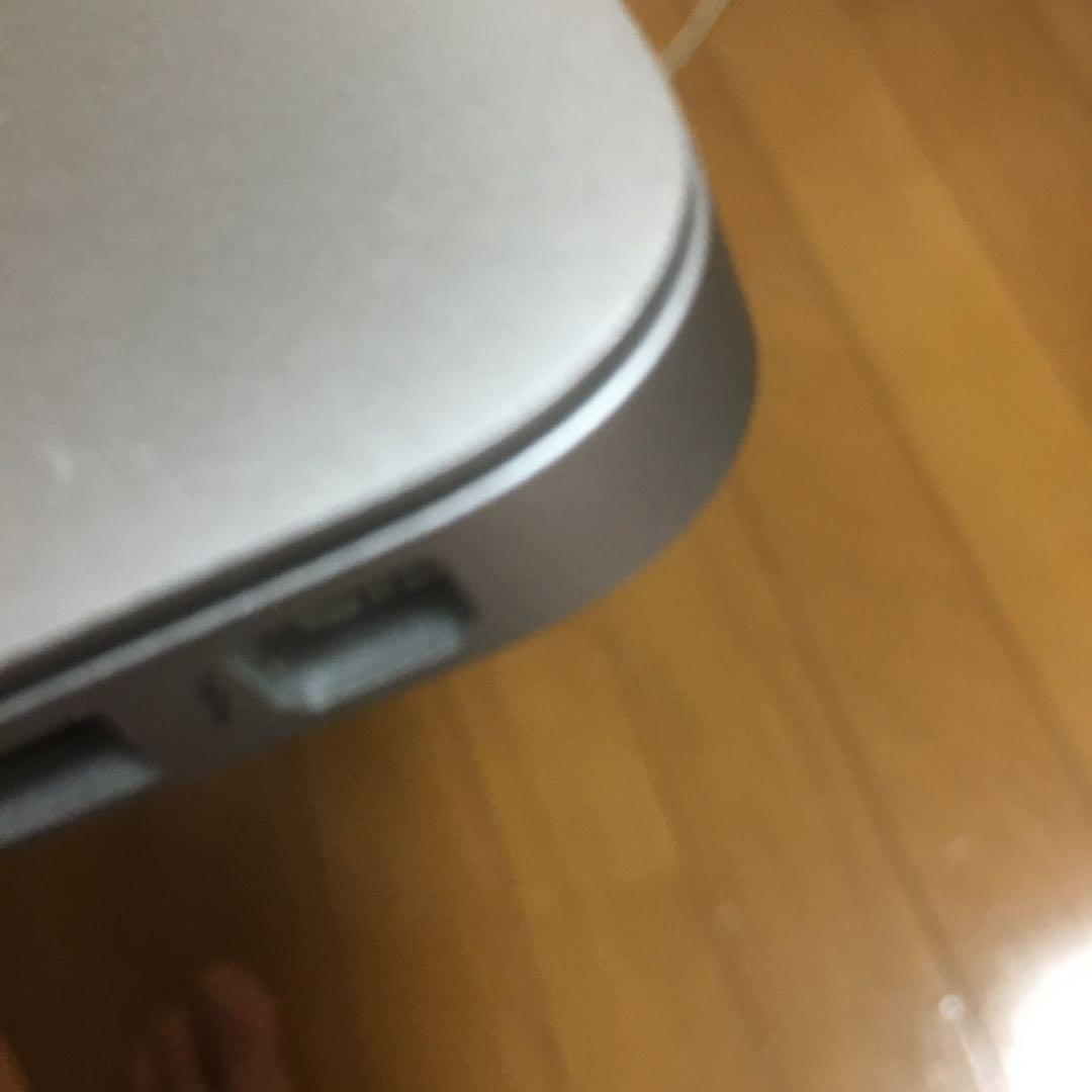 アップルマックエアー13.3インチ(2015年)キレイです