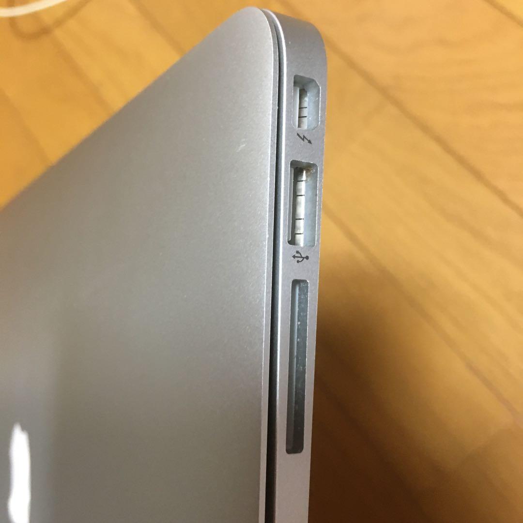 アップルマックエアー13.3インチ(2015年)キレイです