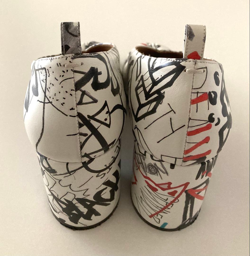 マルジェラ タビパンプス／ Maison Margiela 38Graffiti