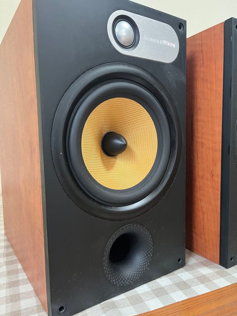 Bowers&Wilkins B&W 685 スピーカー