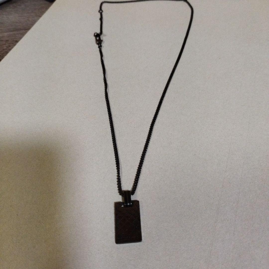 GUCCIブラック模様入りネックレス