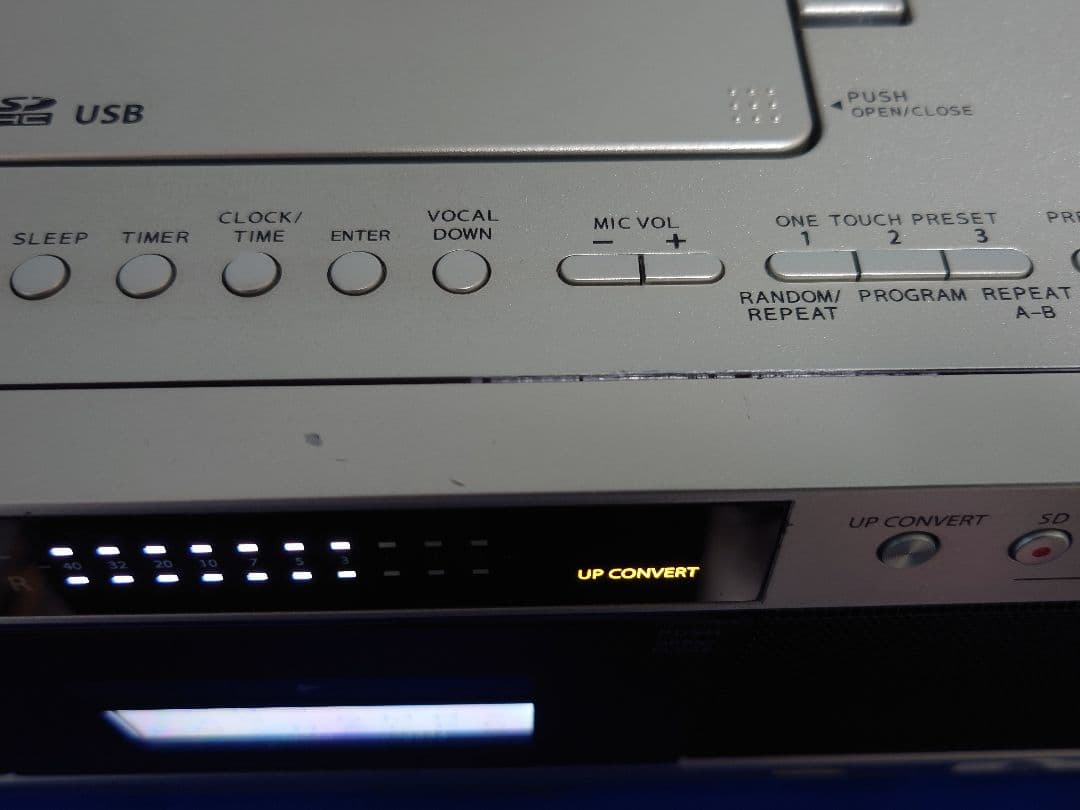TOSHIBA TY-AK1 SD/USB/CD ラジオカセットレコーダー