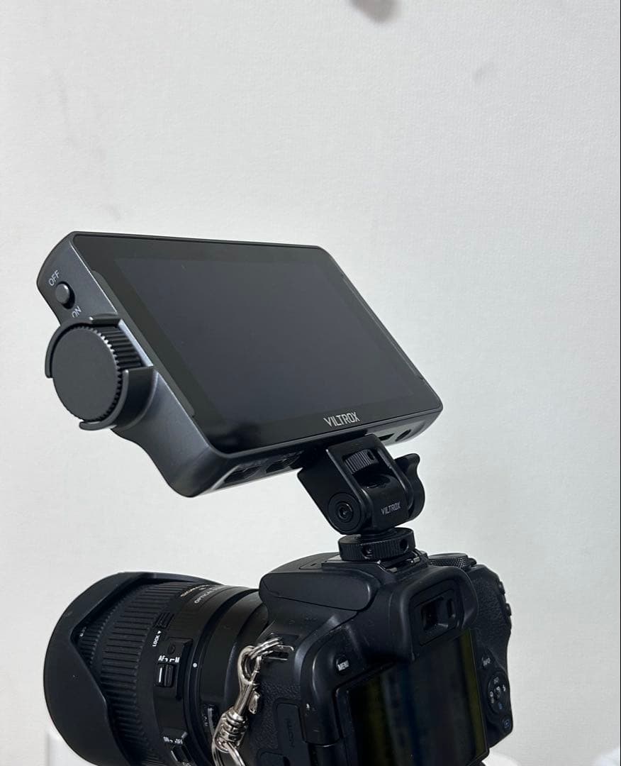 VILTROX DC-550 ポータブルLCDモニター