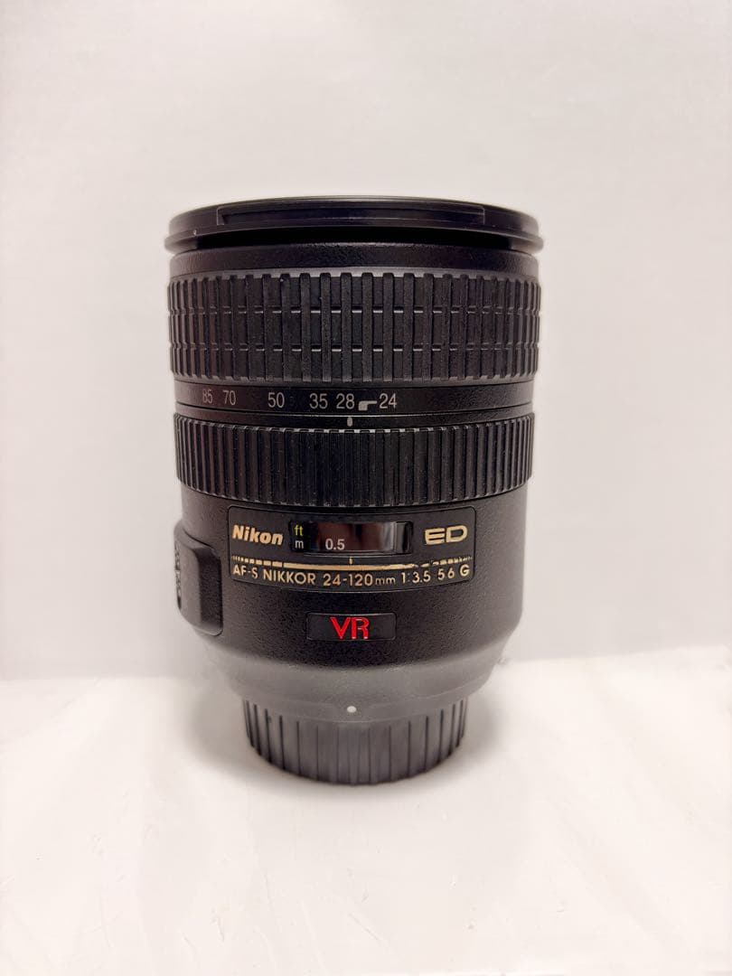 Nikonズームレンズ　 NIKKOR 24-120mm VR