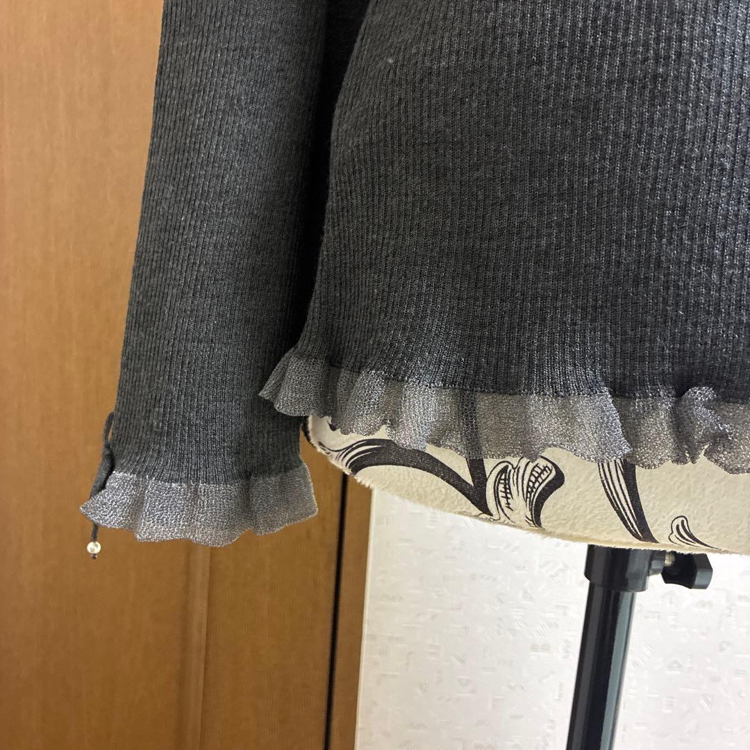 スーパービューティー☆44☆ 2025秋冬カタログ　コサージュ付きタートルニット