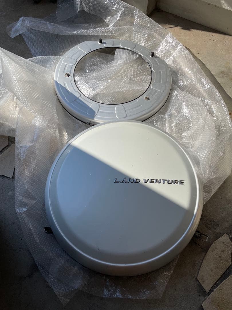 スズキ純正アルミ製　ジムニー ランドベンチャー スペアタイヤカバーパールホワイト