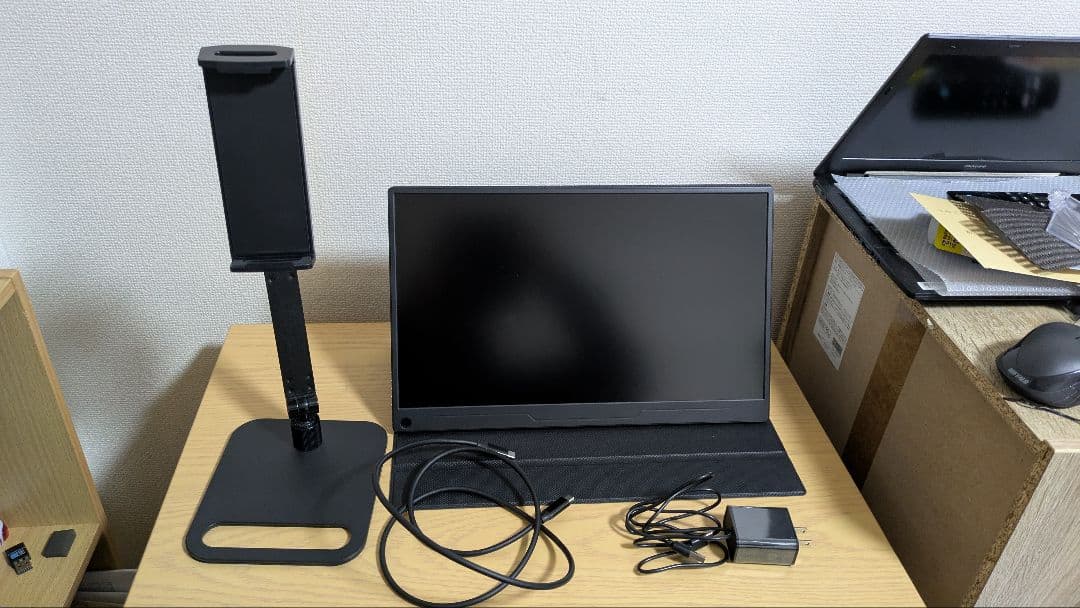13.3インチ フルHDモバイルモニター　卓上スタンド