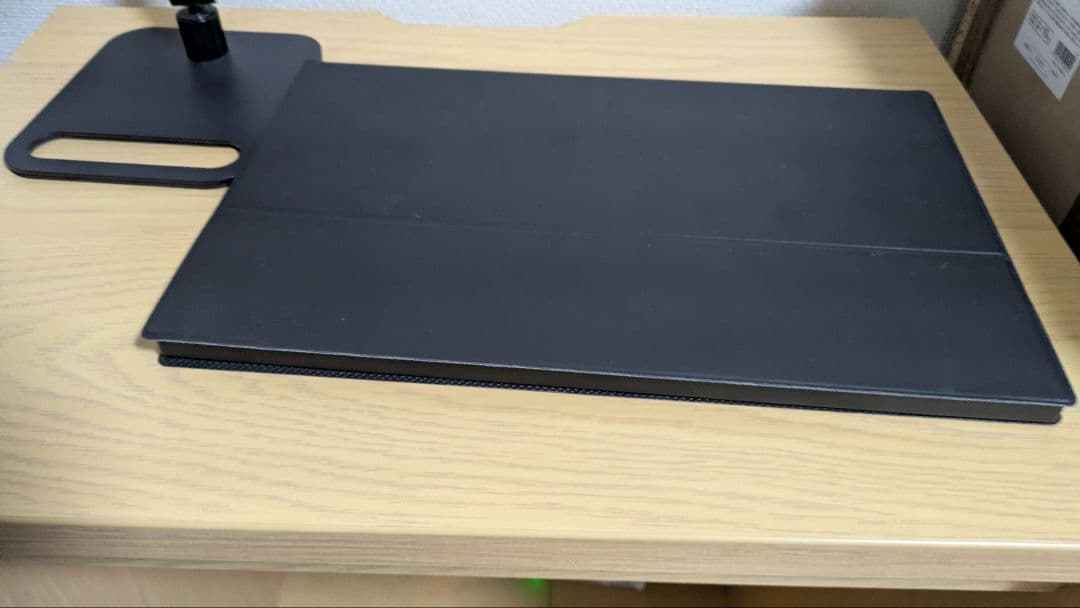 13.3インチ フルHDモバイルモニター　卓上スタンド