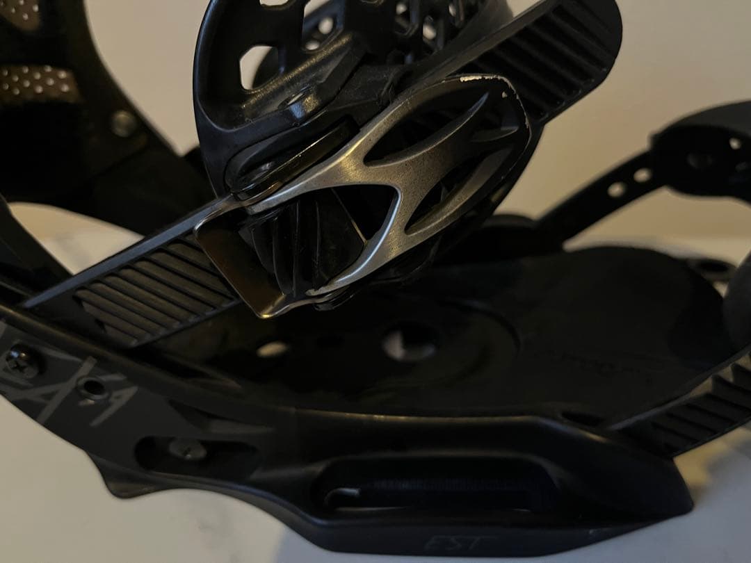 Burton Lexa estビンディング Mサイズ　左足ラチェット破損あり