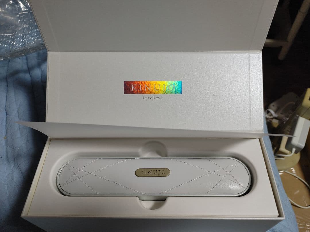 新品未使用 kinujo luxe jewel コードレスアイロン