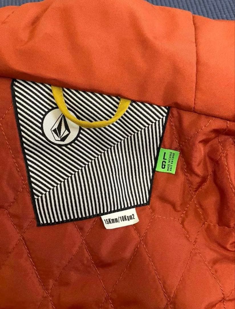 ボルコム　スノボ　上下　セット スノーボードウエア