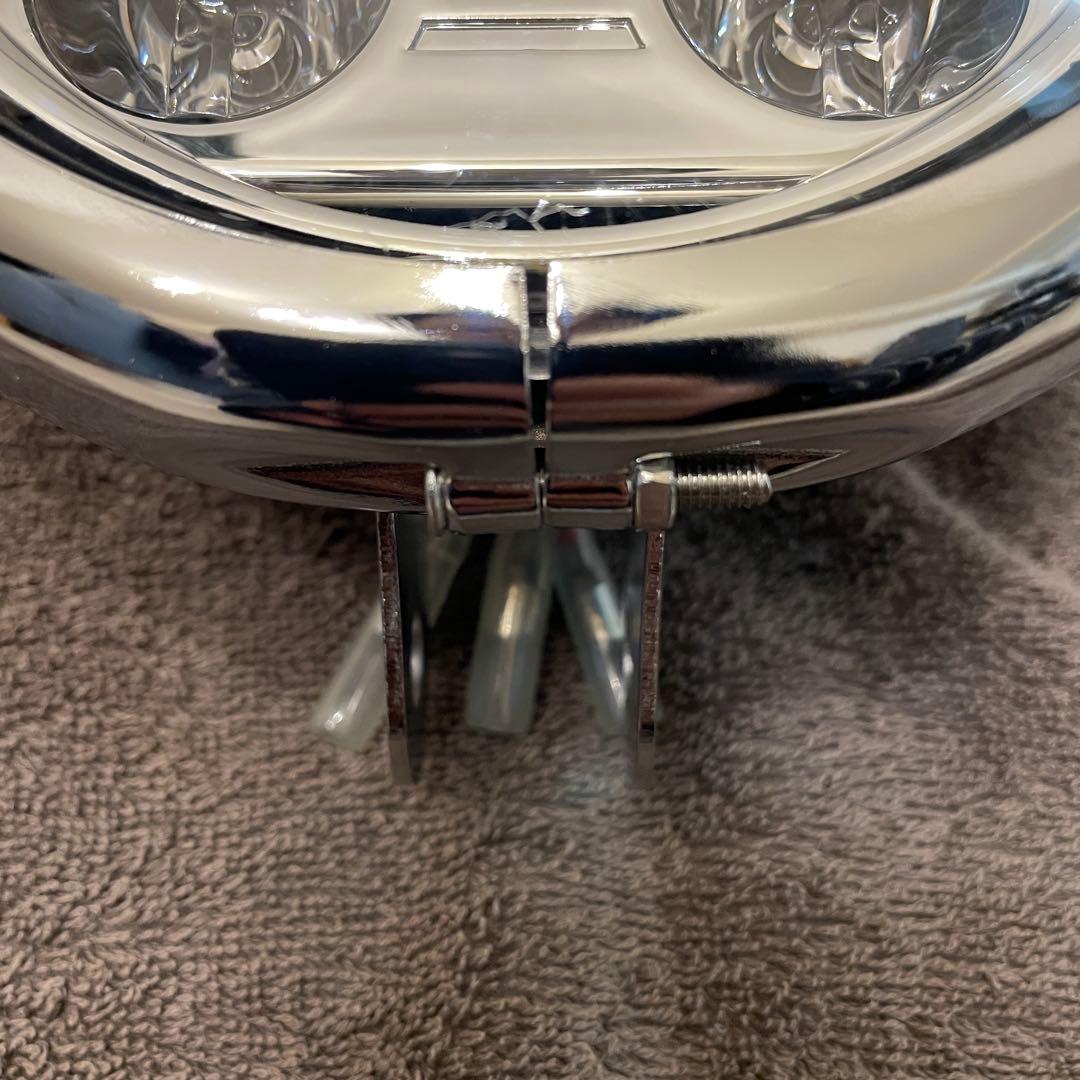 5.75インチ LEDヘッドライト シェル付き