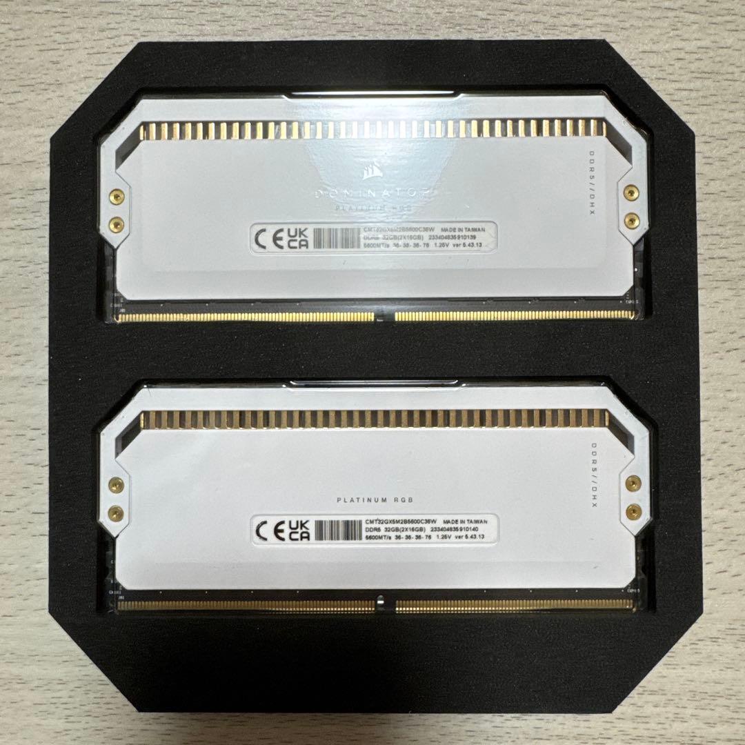 メモリー DOMINATOR PLATINUM RGB DDR5-5600 32GB