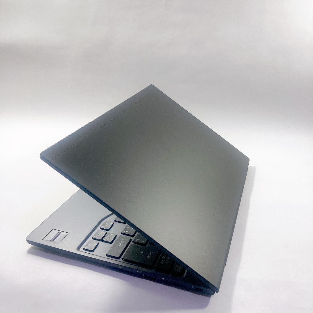 w97✨超軽量 /美品 /オフィス付/8GB /爆速SSD✨すぐ使えるノートPC