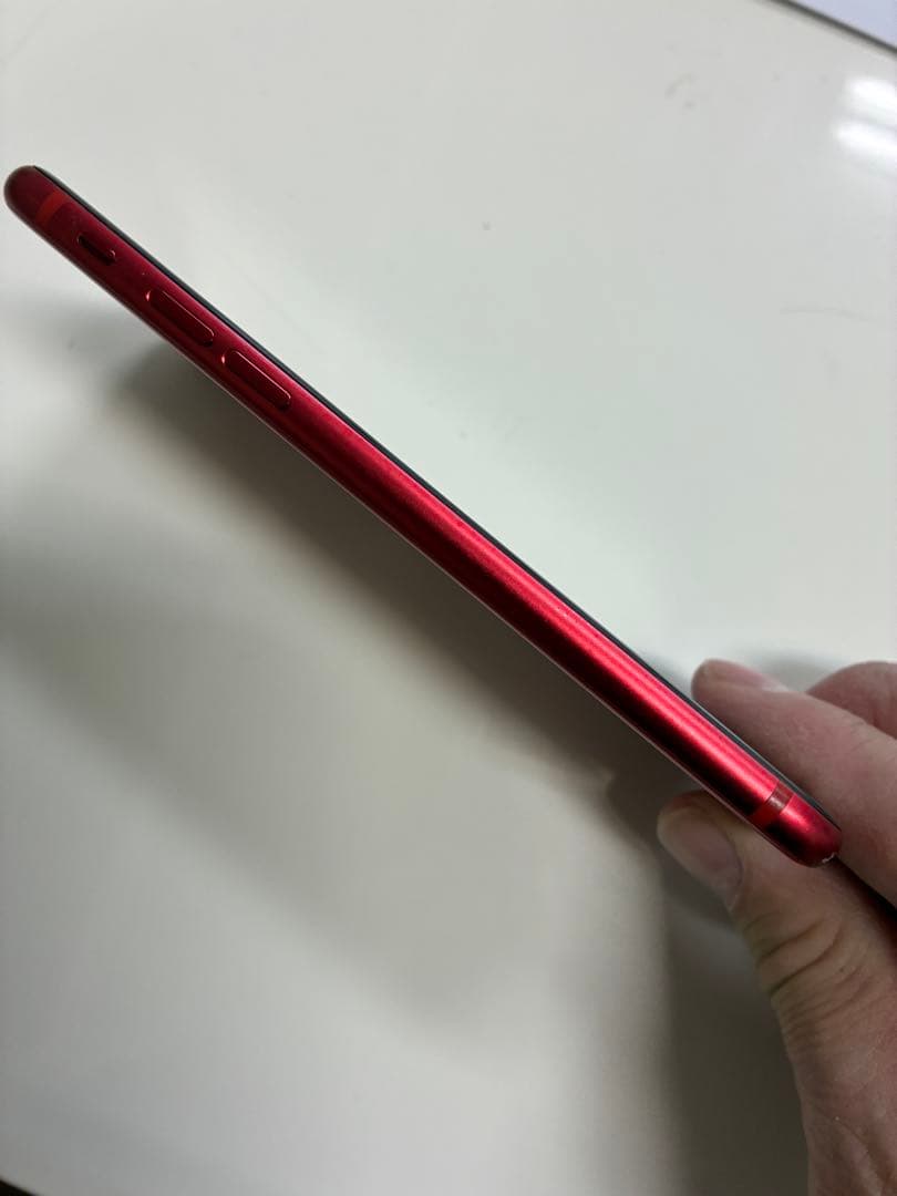 iPhone SE (第2世代) PRODUCT(RED)simフリー