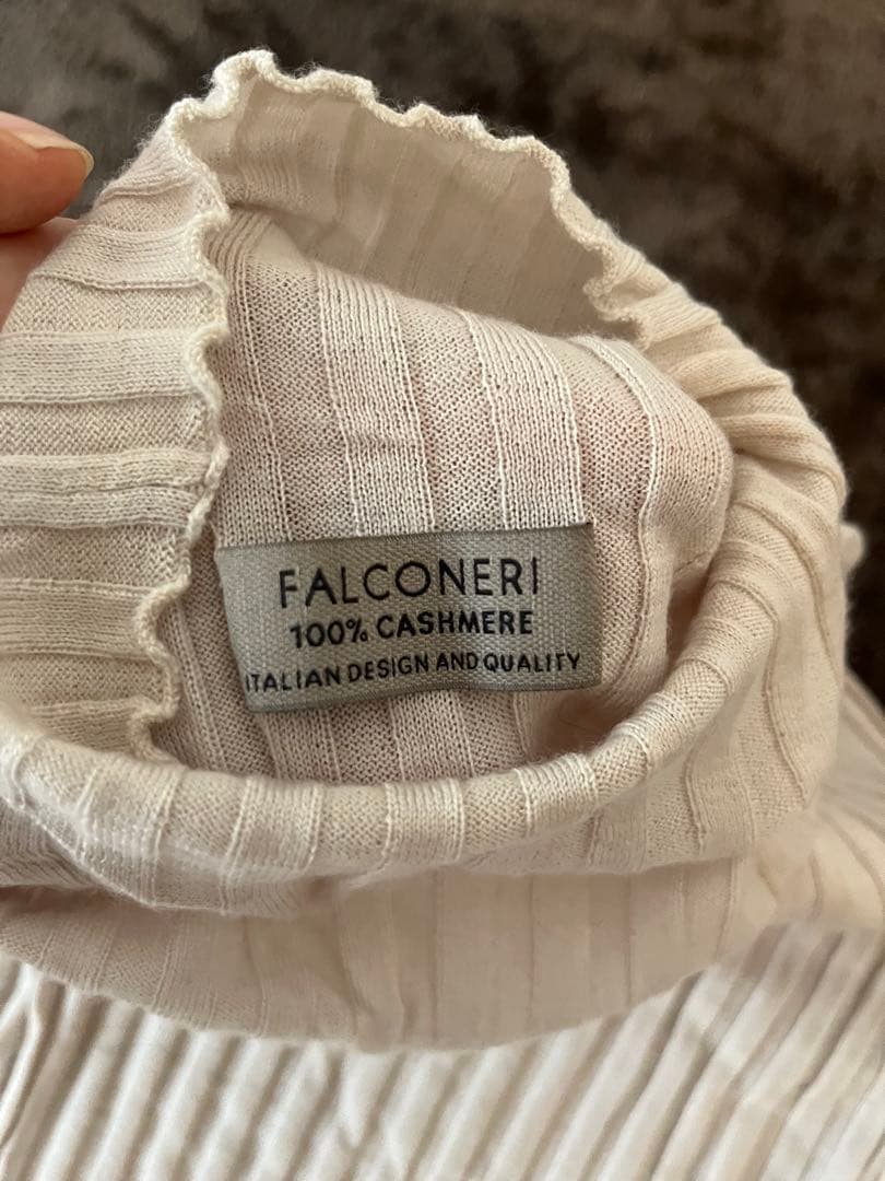 FALCONERI 100%カシミヤ タートルネックセーター