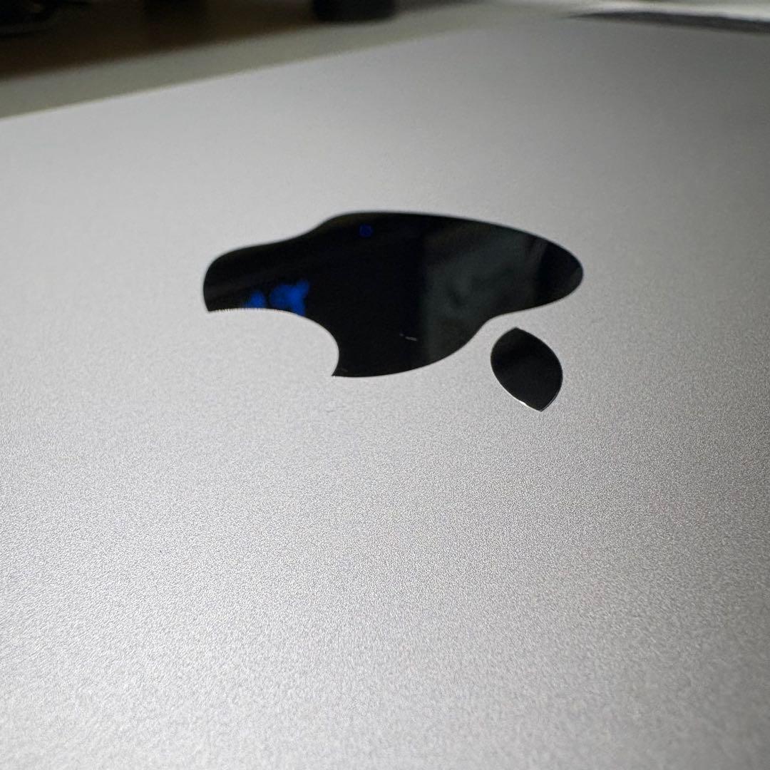 MacBook本体 Macbook Air M2 | 16GB | 256GB