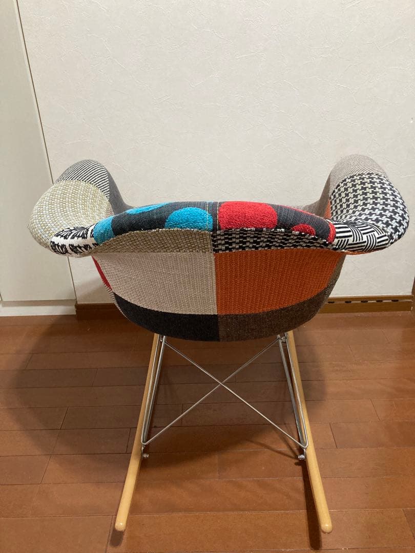ロッキングチェア　全面パッチワークデザイン