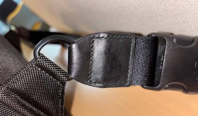 トゥミ　TUMI　ALPHA 3　ラージ・スリング　ボディバッグ