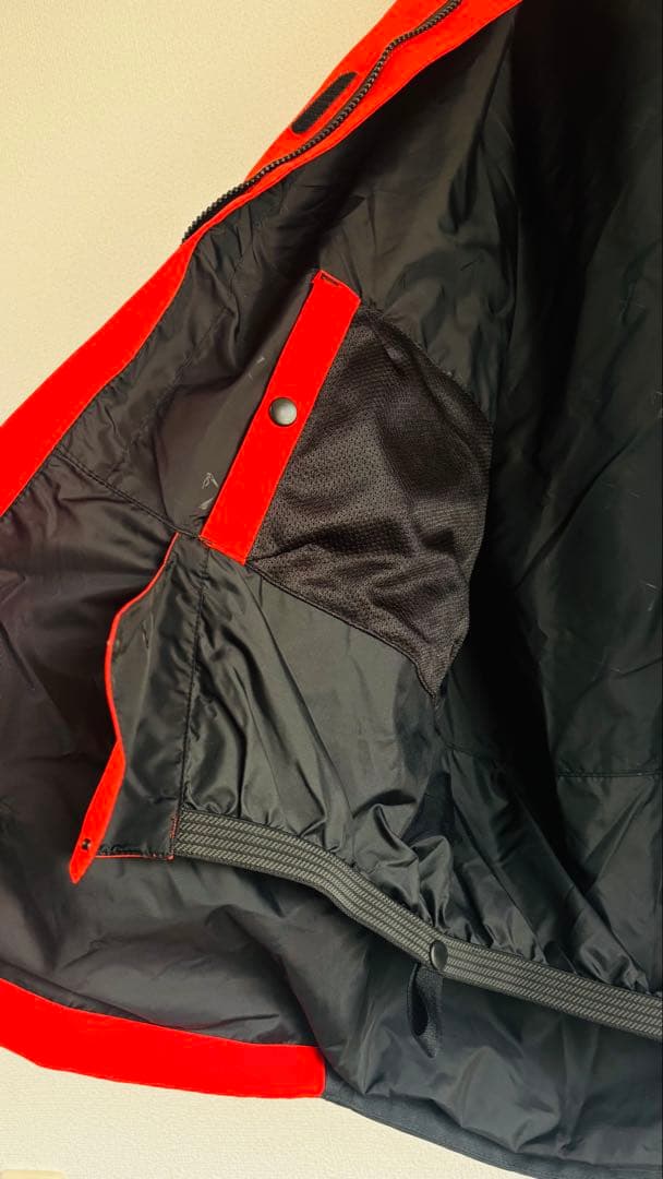 BONFIRE スノーボードジャケット　赤 防水素材 フード付き