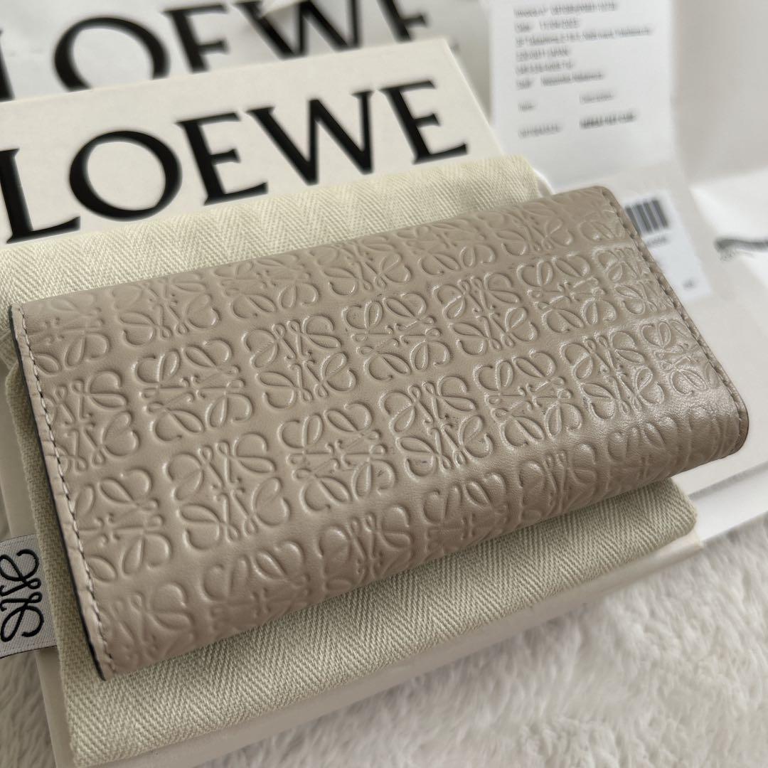 【新品未使用】ロエベ キーケース ホワイト アイボリー リピート