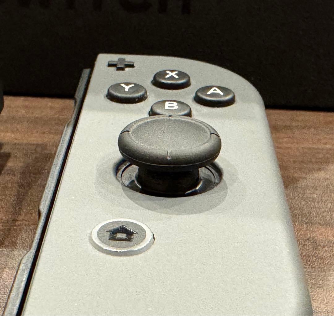 A 【美品・完品】Switch 本体 グレー 新型 バッテリー強化版