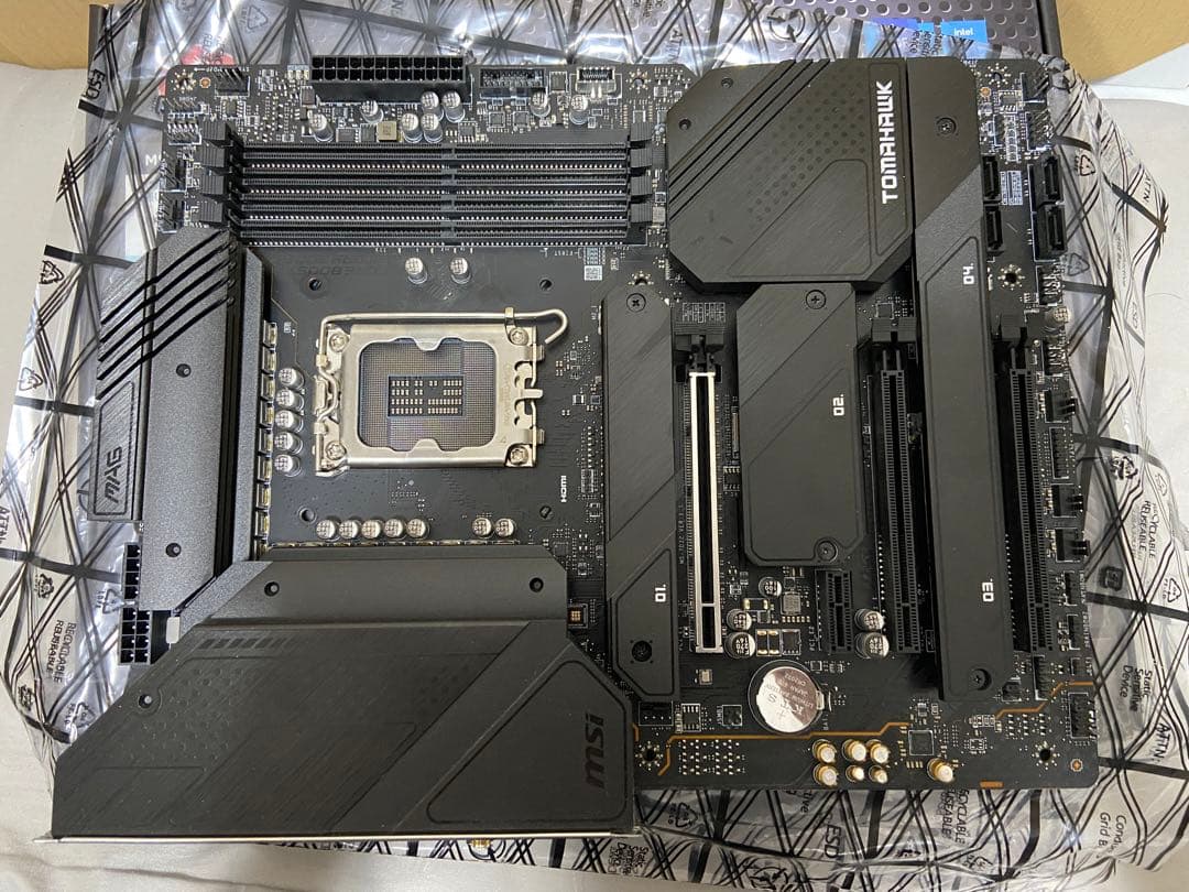 MAG Z690 TOMAHAWK WIFI DDR4 本体