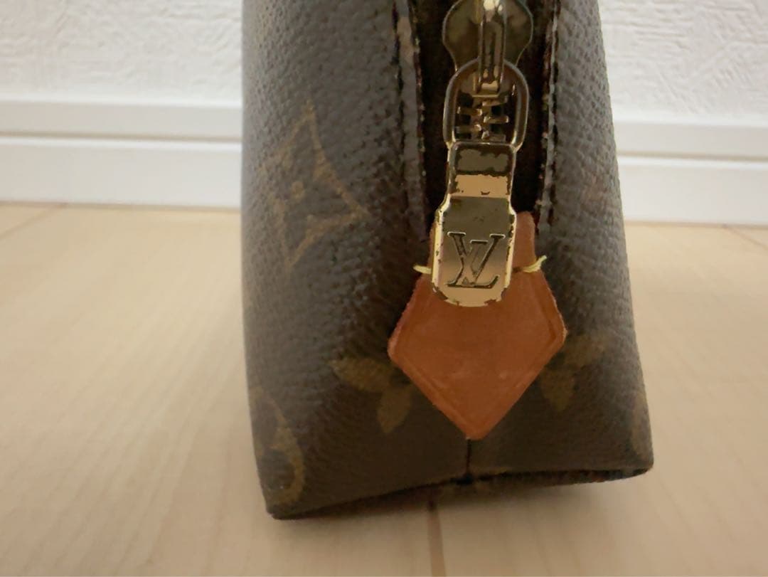 美品　ルイヴィトン 正規品　モノグラム ポーチ 小物入れ 化粧ポーチ