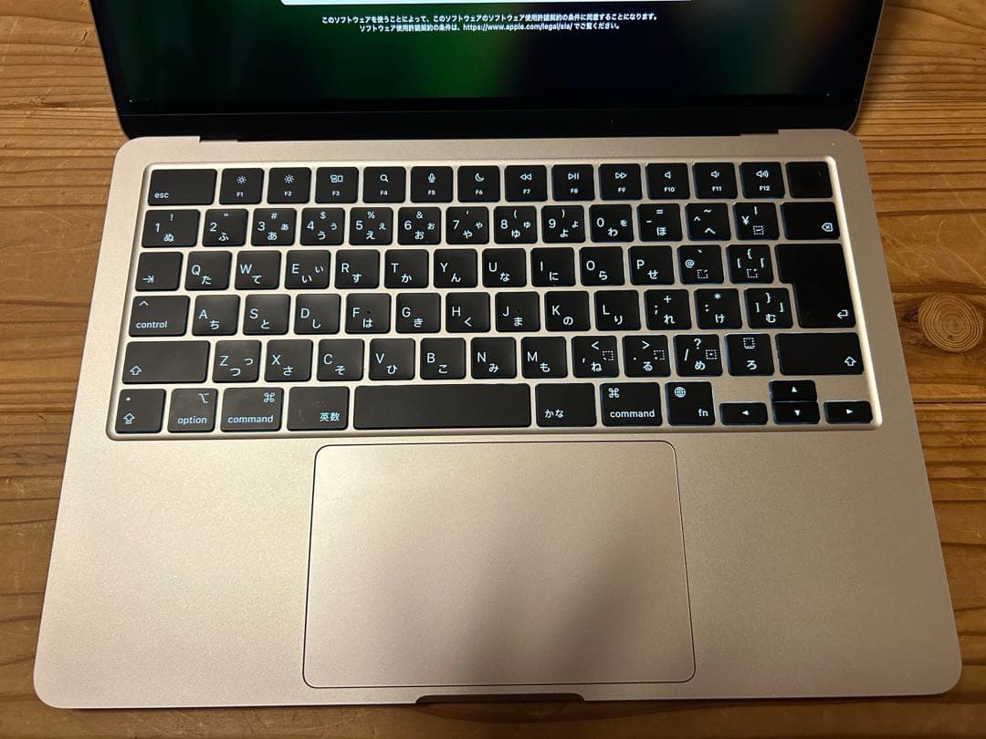 【極美品】MacBook Air M2チップ 8GB 256GB シルバー本体
