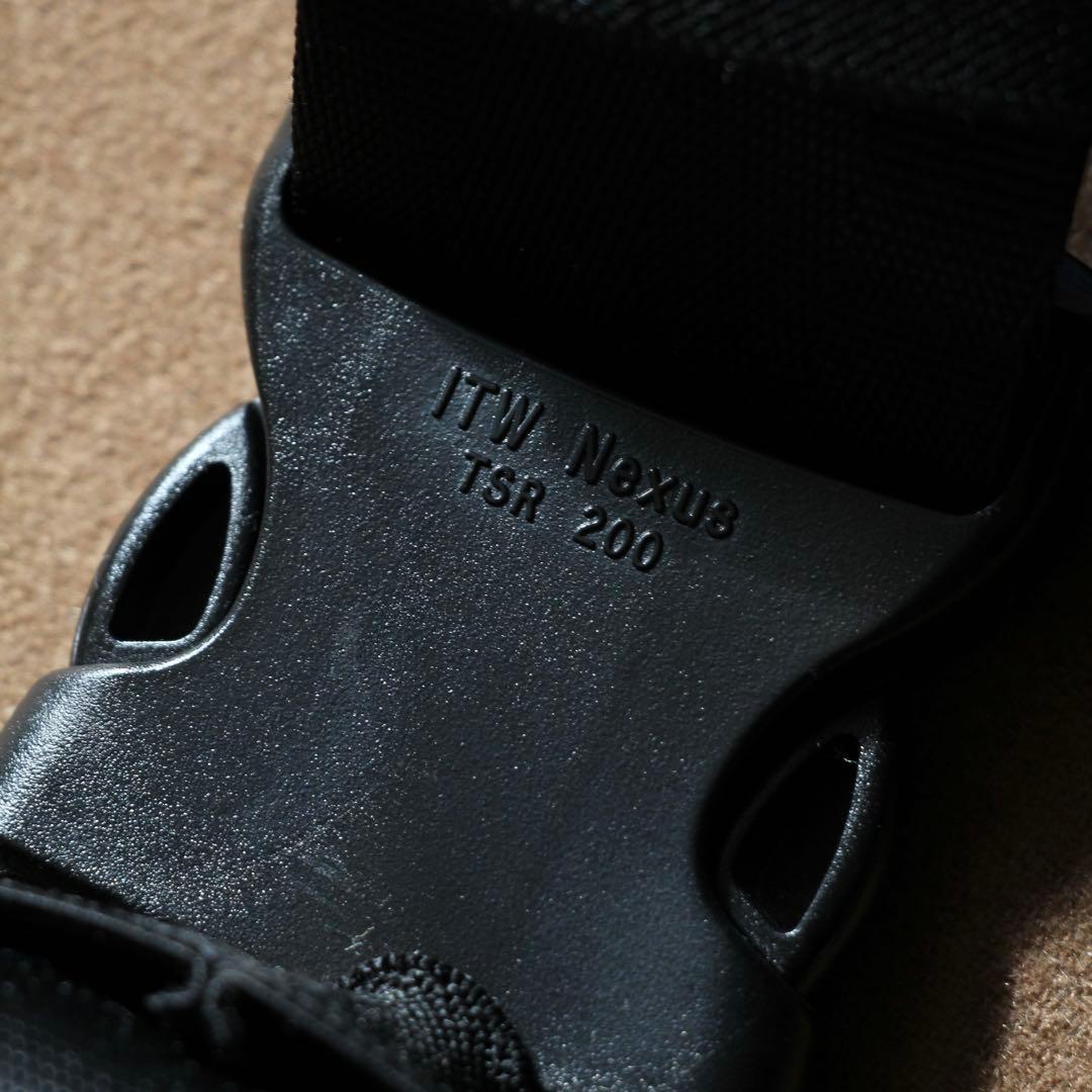 USA製BRIEFING FLIGHT LIGHT FLAP BODY BAG