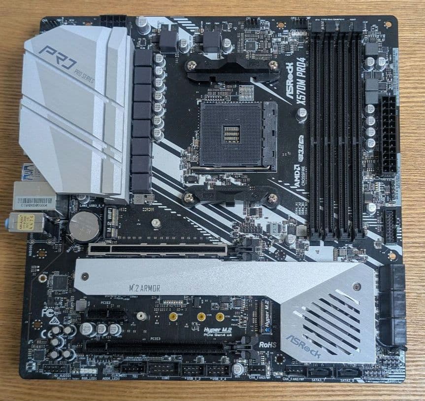 ASRock X570M PRO4 マザーボード