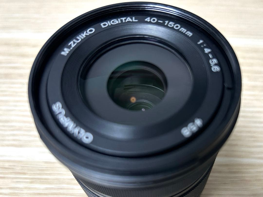 オリンパス M.ZUIKO 40-150mm ズームレンズ　フィルターフード付き
