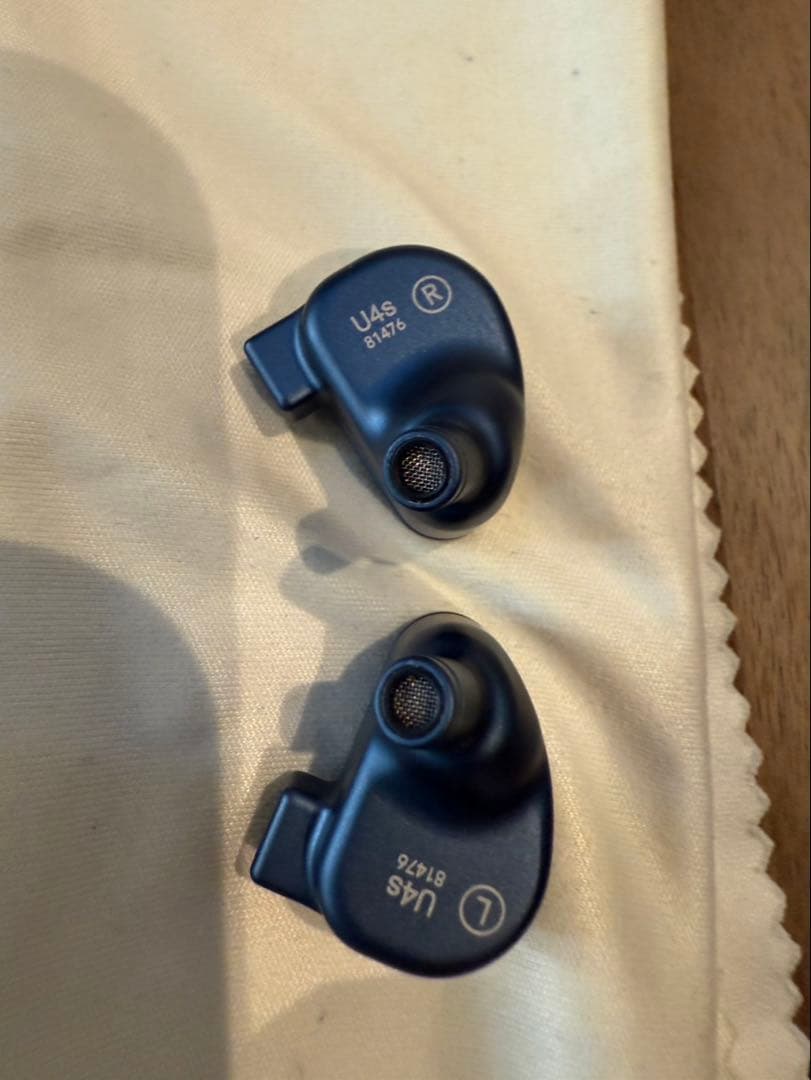 【美品】64 AUDIO U4sリケーブル可能イヤホン ブルー