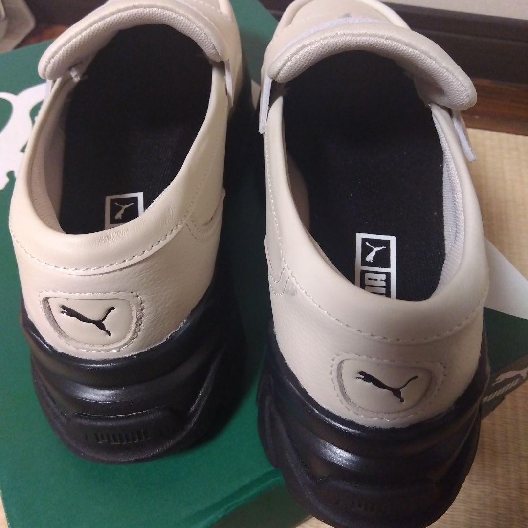 PUMA厚底ローファー