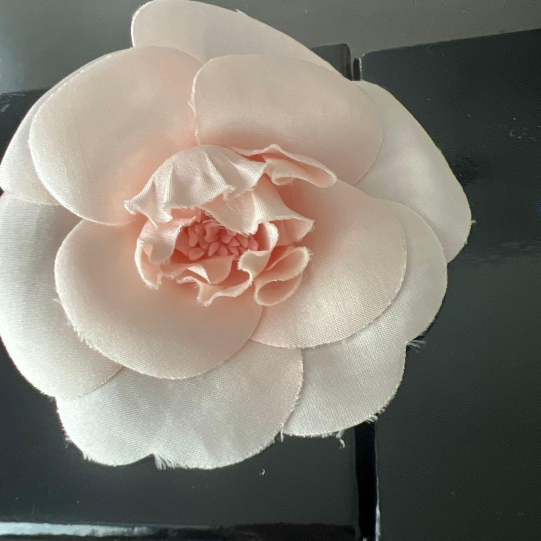 【今週末限定値下げ！】CHANEL ピンク カメリア ブローチ コサージュ