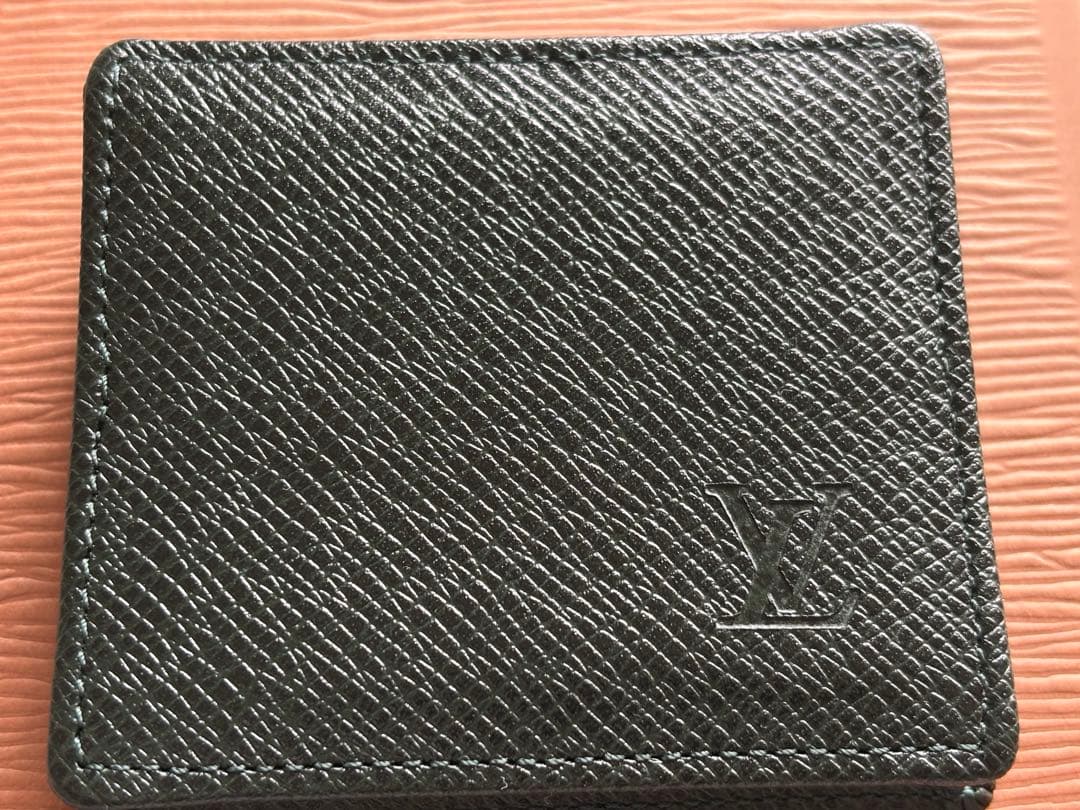 ルイヴィトン タイガ ポルトモネ ボワット 小銭入れ グリーン 緑