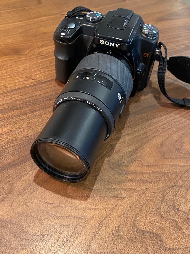 SONY α100 デジタル一眼 レンズ2本35-80.100-300動作品