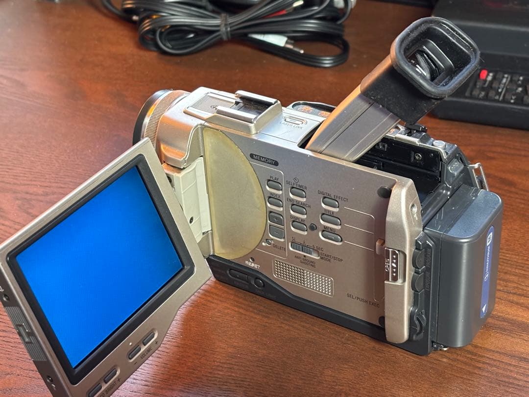 SONY DCR-TRV10 ビデオカメラ本体