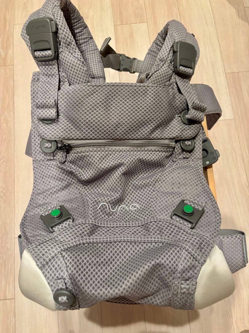 おさま専用【美品】nuna カドルクリック フォグ 抱っこ紐 ヌナ