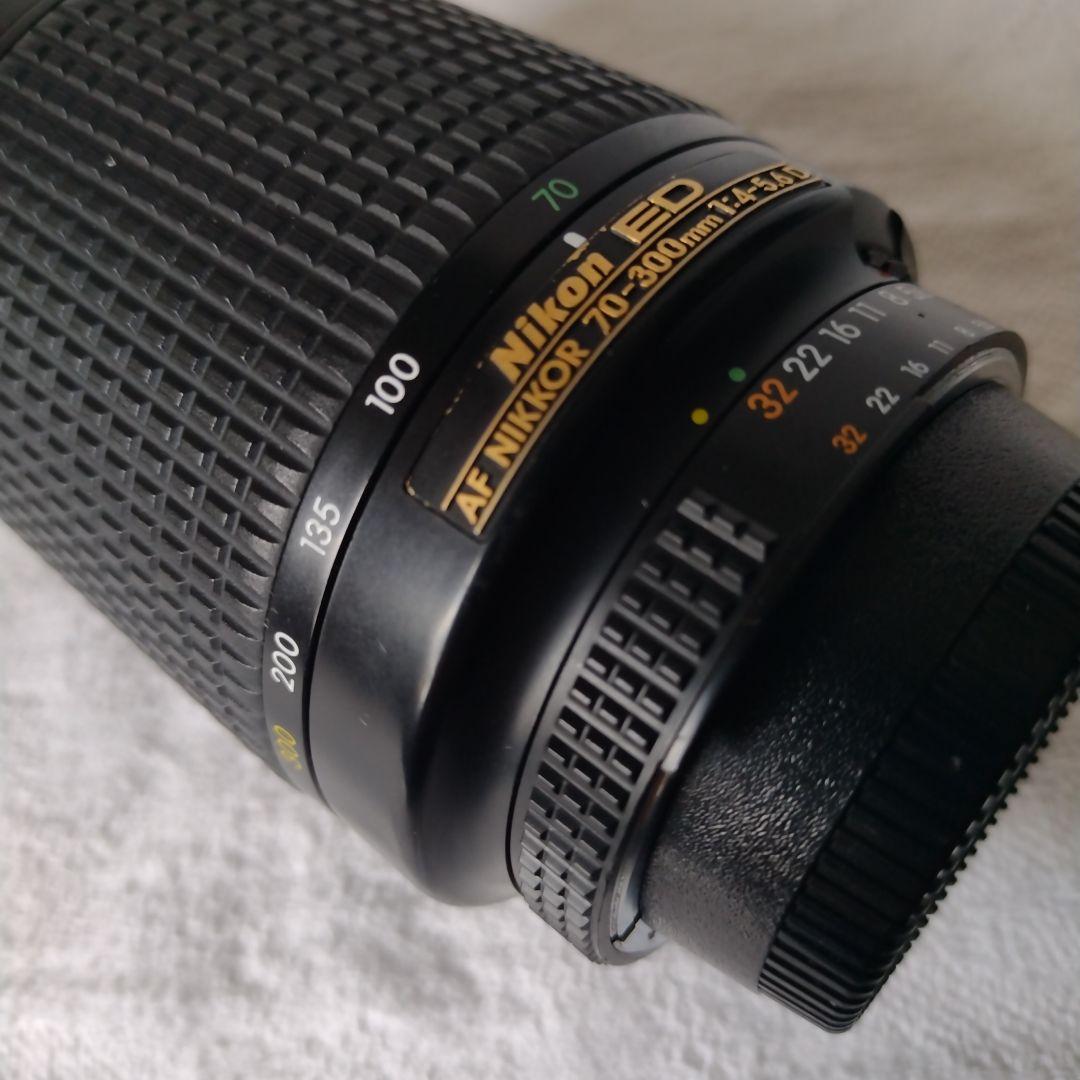 Nikon AF NIKKOR 70-300mm f/4-5.6D ズームレンズ