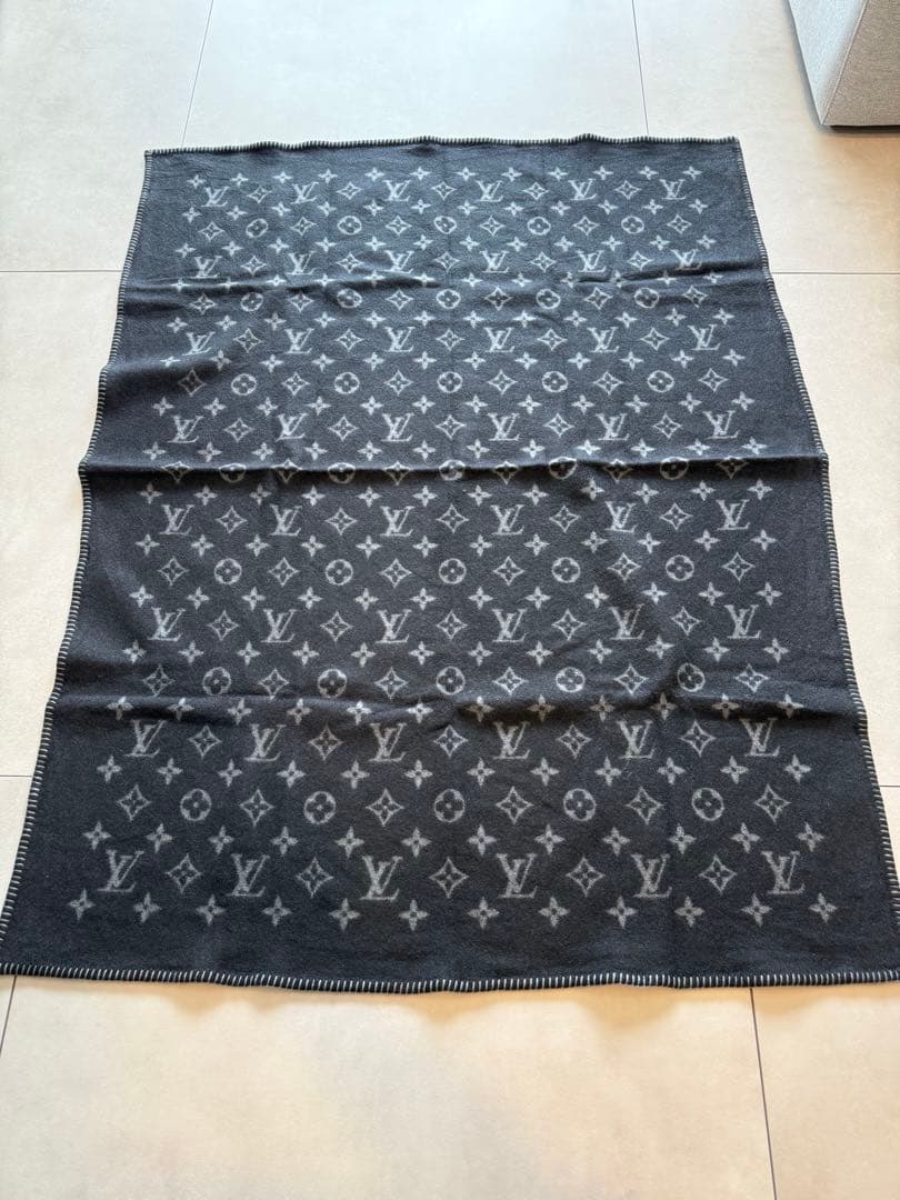 ルイ・ヴィトンクヴェルテュール モノグラム エクリプス ブランケット