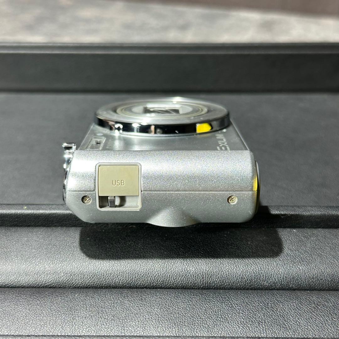 CASIO EXILIM EX-ZS210 シルバー デジタルカメラ