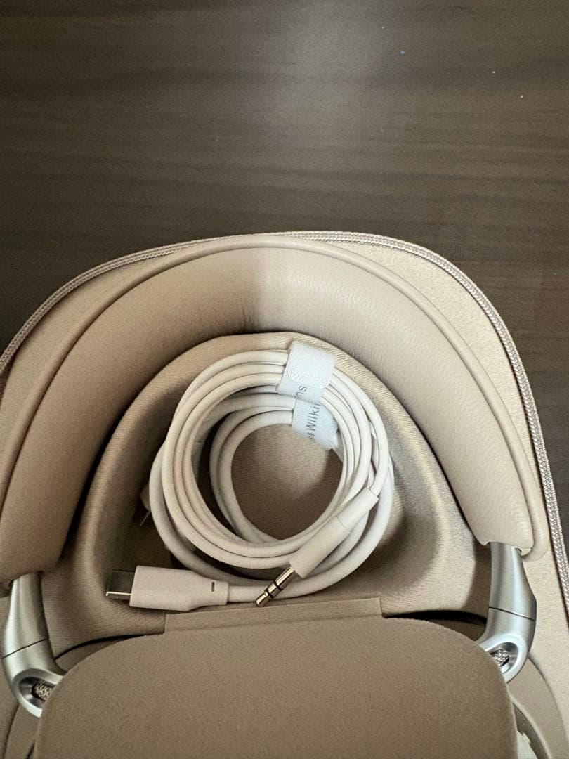 [Bowers & Wilkins] Px8 S2 (ウォームストーン)