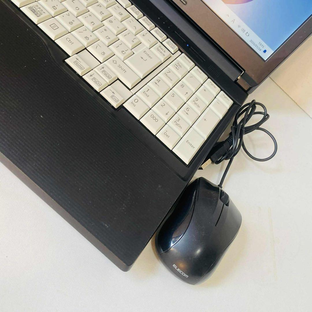 T16 Fujitsuノートパソコンi5 SSD高速Windows11オフィス付